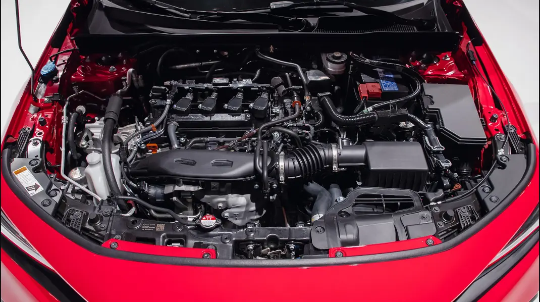 So sánh công nghệ động cơ Honda VTEC với các đối thủ như Toyota và Mazda.